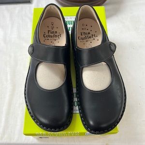 NWT Finn Comfort Ladies Laval Leather Shoes